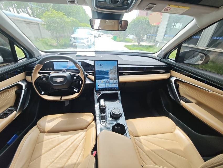 GEELY Boyue L 2023 car image #6