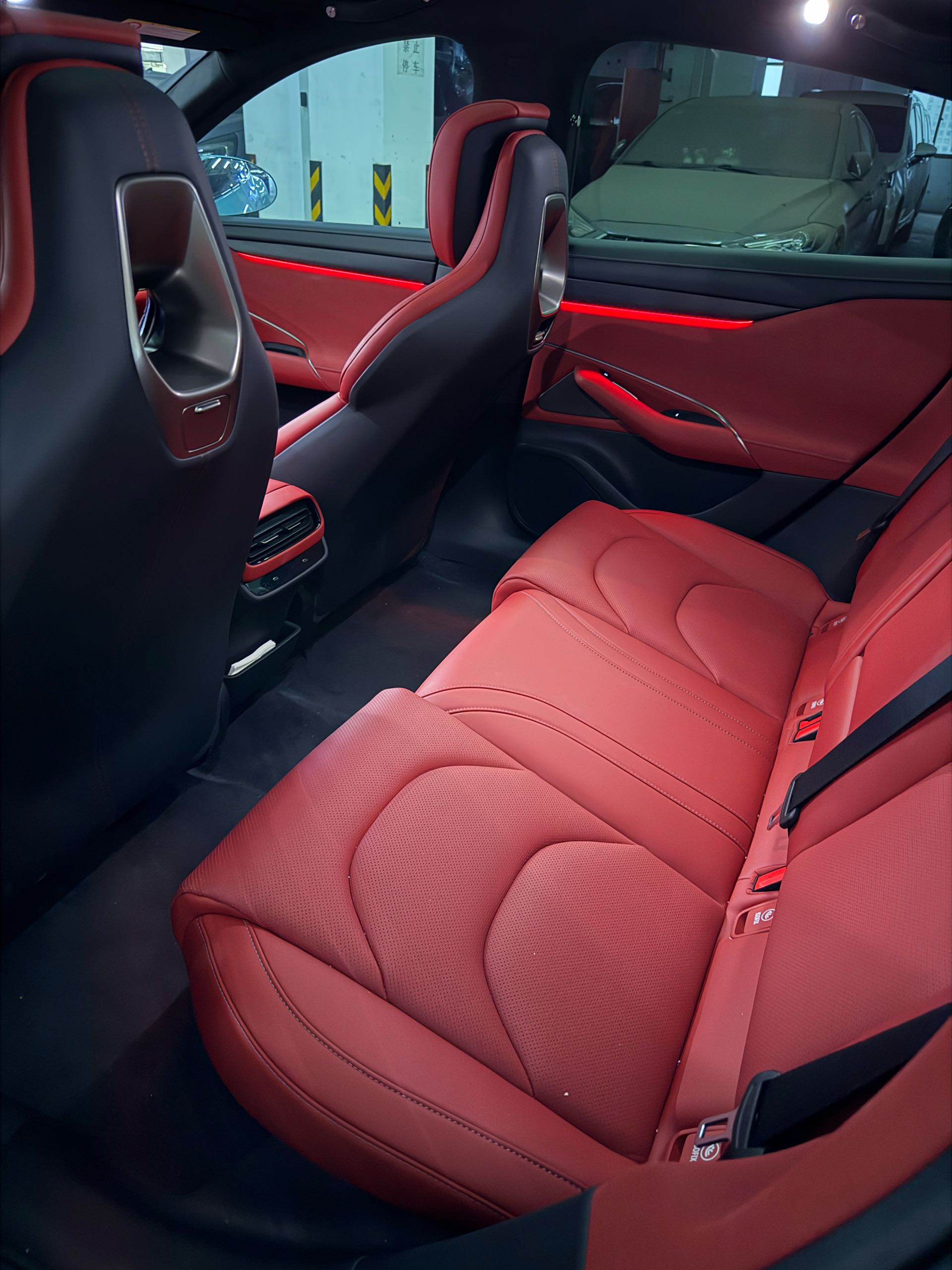 2025 car image #4
