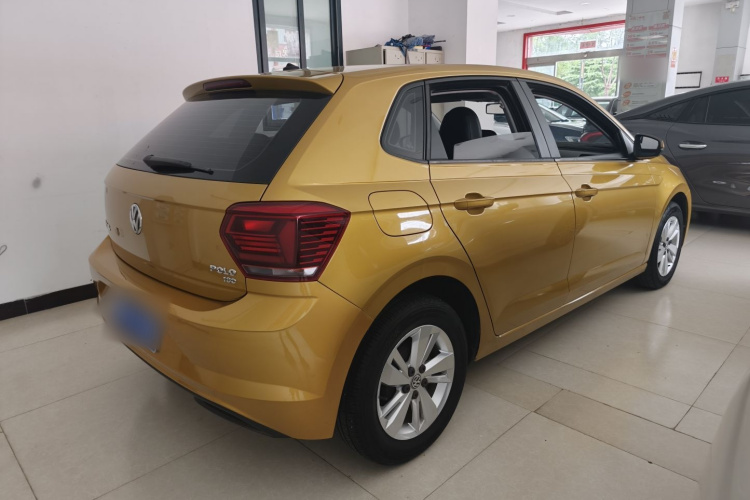 Volkswagen Polo 2019 car image #5