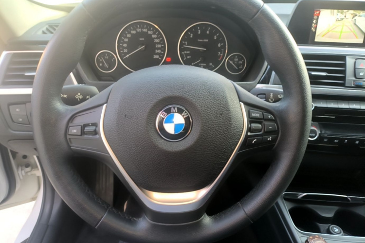 BMW 3 Series 2016 car image #15