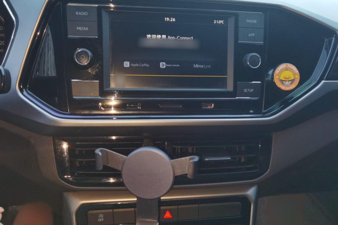 Volkswagen T-Cross 2019 #9 Volkswagen T-Cross 2019 car image #9