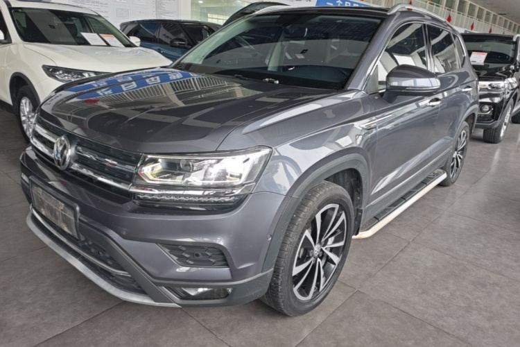 Volkswagen Tharu 2020 car image #2