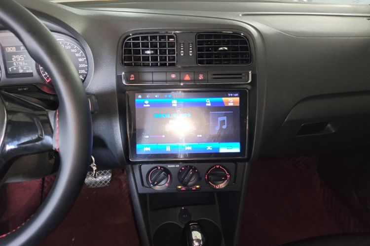 Volkswagen Polo 2019 #17 Volkswagen Polo 2019 car image #17