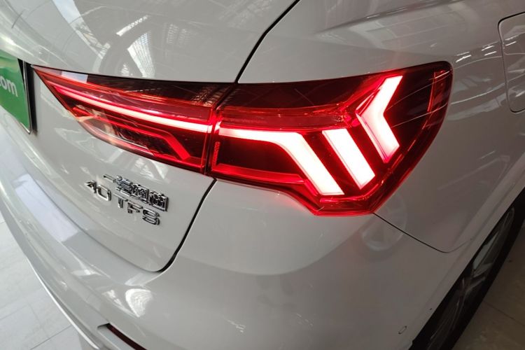 Audi Q3 2021 #8 Audi Q3 2021 car image #8