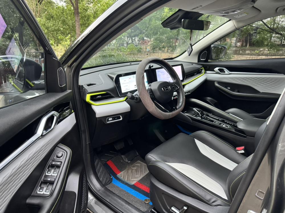 GEELY Coolray 2023 car image #19