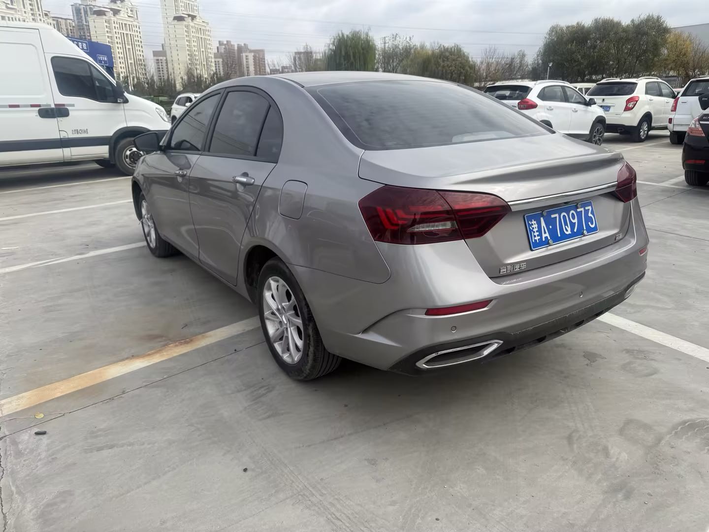GEELY Emgrand 2022 #2 GEELY Emgrand 2022 صورة سيارة #2