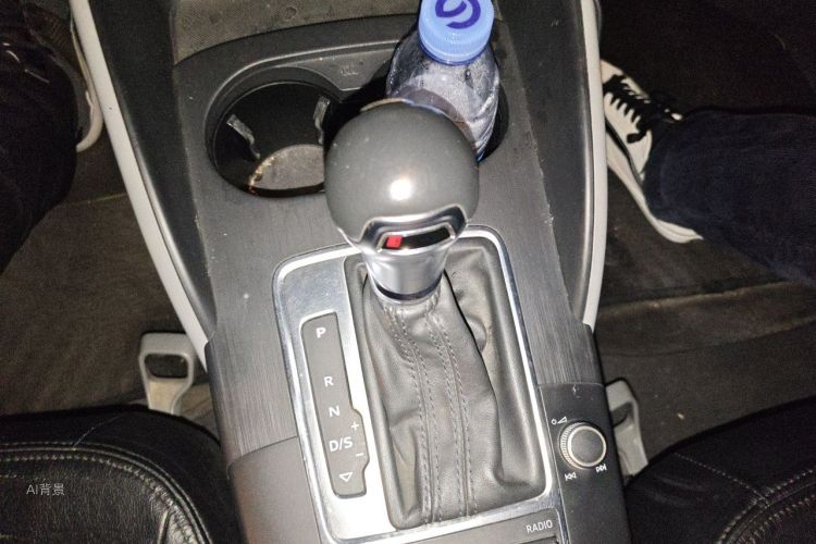 Audi A3 2018 car image #16