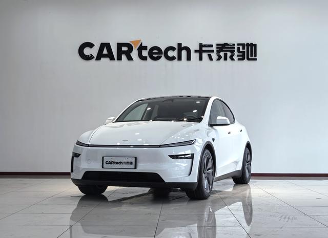 Tesla Model Y 2026 #17 Tesla Model Y 2026 immagine di auto #17