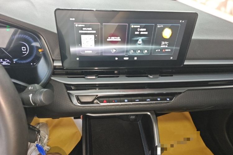 GEELY Emgrand 2022 #13 GEELY Emgrand 2022 car image #13