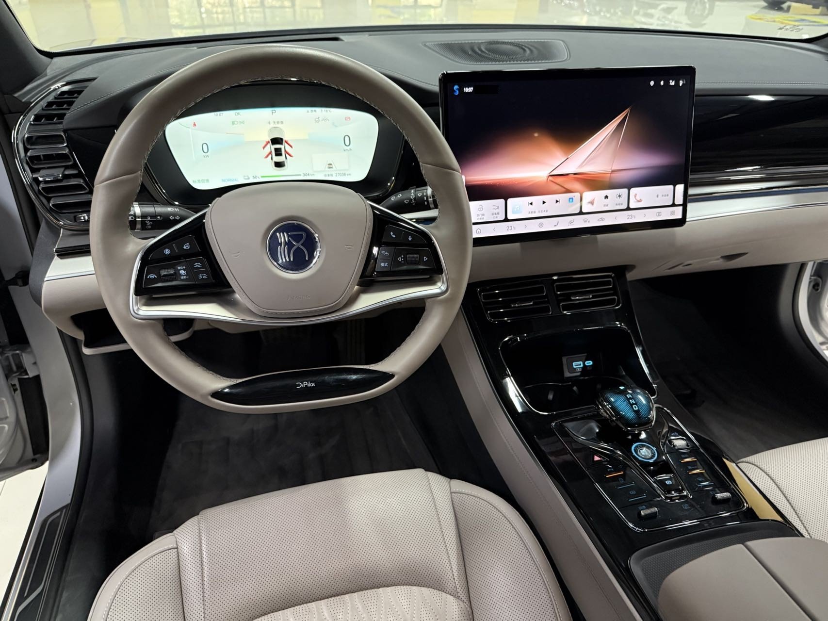 BYD Han 2024 car image #6