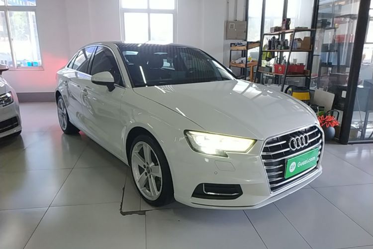 Audi A3 2019 immagine di auto #4