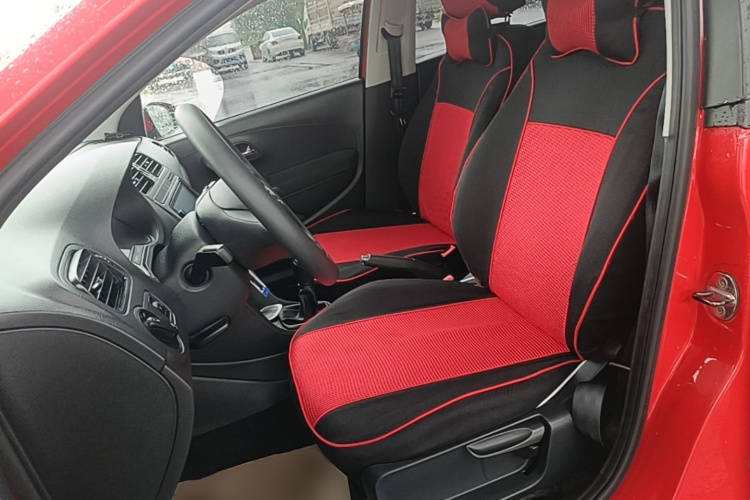 Volkswagen Polo 2018 car image #19