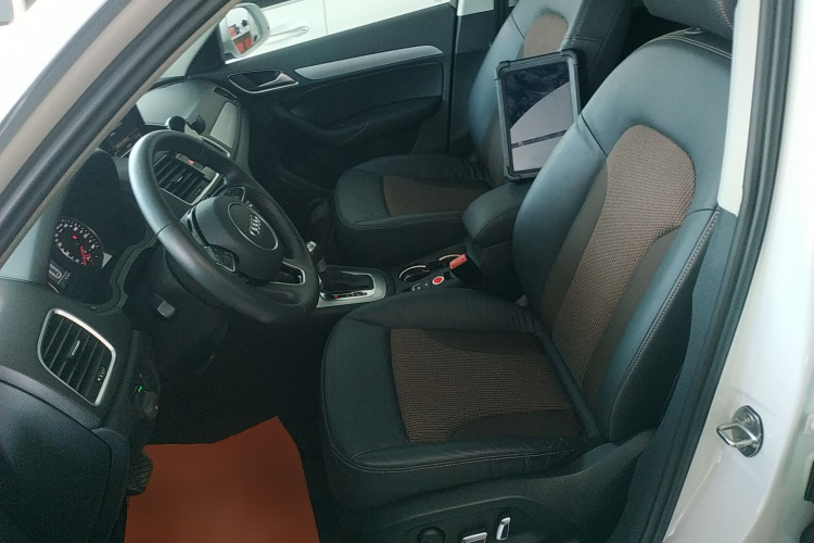 Audi Q3 2019 #15 Audi Q3 2019 car image #15