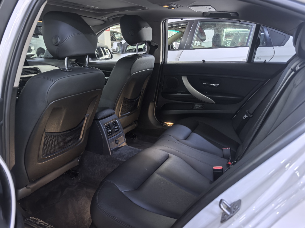 BMW 3 Series 2016 car image #3
