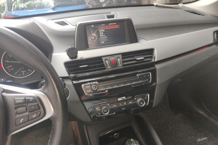 BMW X1 2017 car image #17