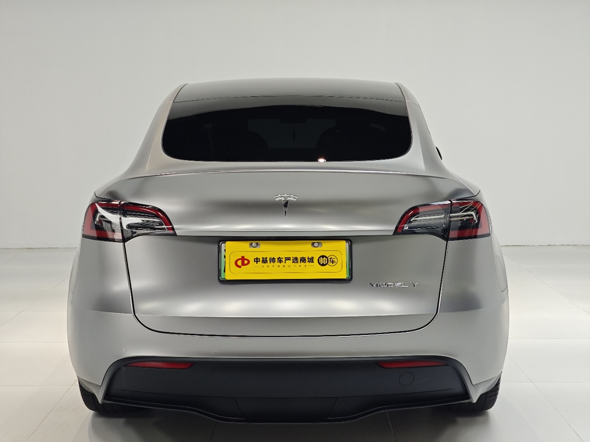 Tesla Model Y 2023 #5 Tesla Model Y 2023 car image #5
