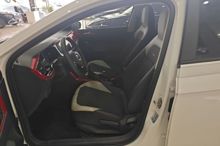 Volkswagen Polo 2023 car image #15