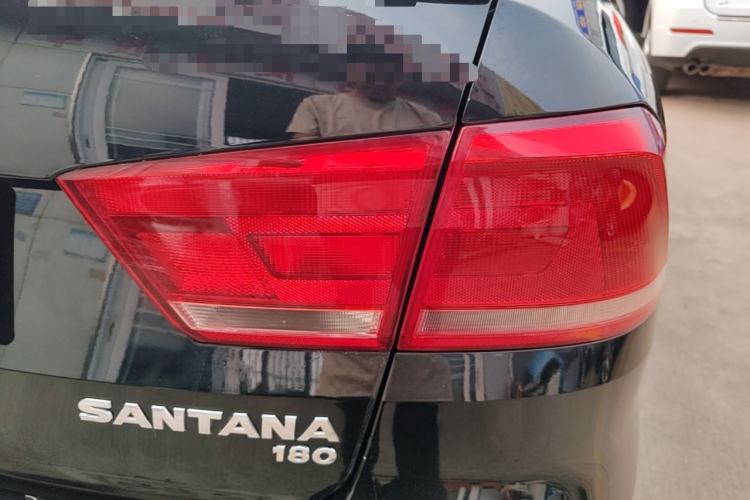 Volkswagen Santana 2016 car image #8