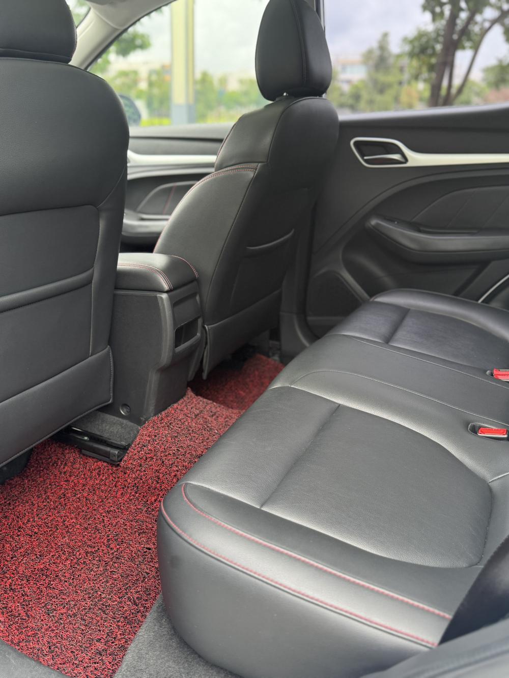 MG ZS 2017 car image #12