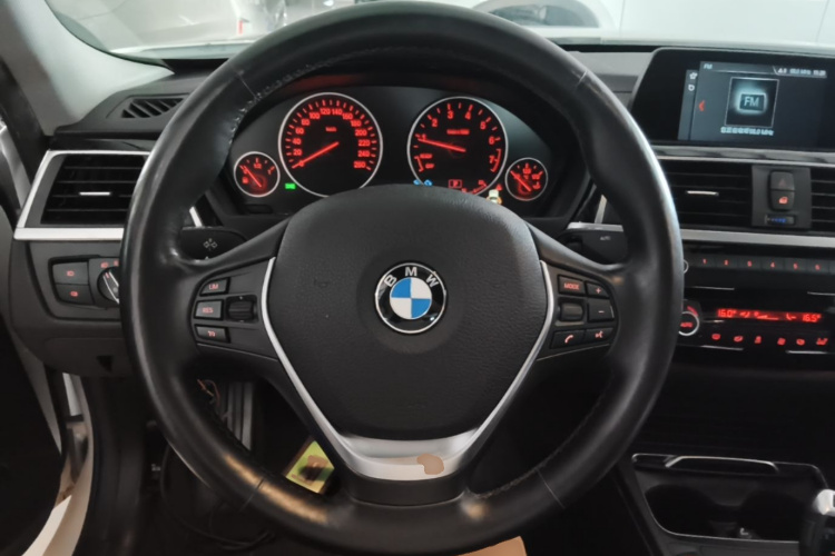 BMW 3 Series 2018 #11 BMW 3 Series 2018 immagine di auto #11