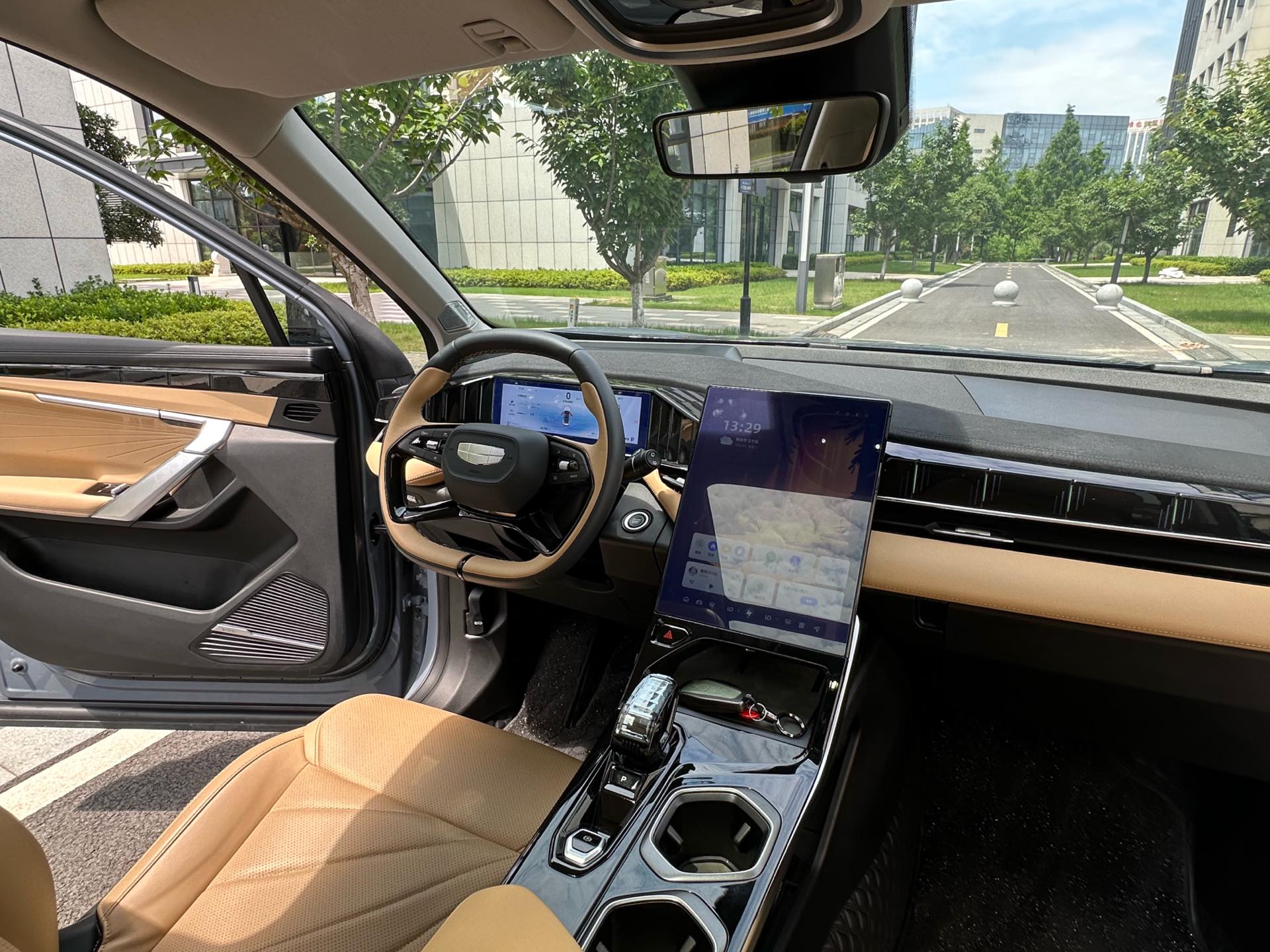 GEELY Boyue L 2024 image de voiture #7