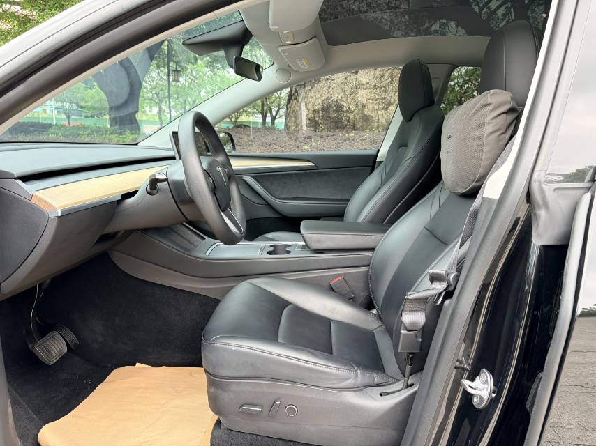 Tesla Model Y 2021 #10 Tesla Model Y 2021 car image #10