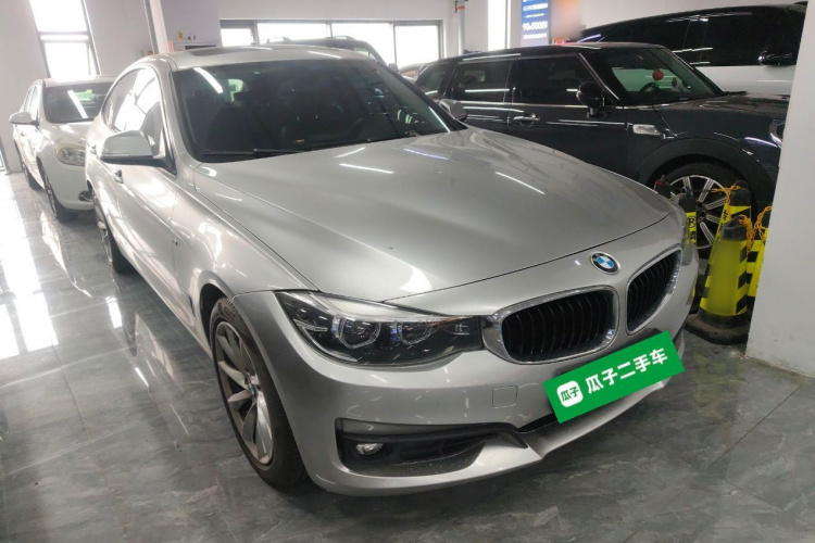 BMW 3 Series GT 2019 imagem de carro #4