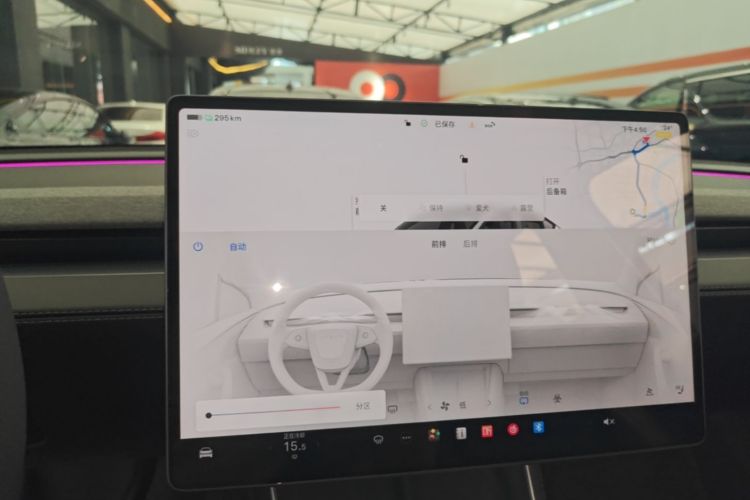 Tesla Model Y 2025 #13 Tesla Model Y 2025 car image #13
