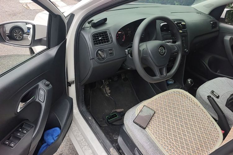 Volkswagen Polo 2016 car image #18