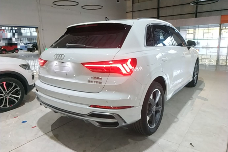 Audi Q3 2023 #7 Audi Q3 2023 car image #7