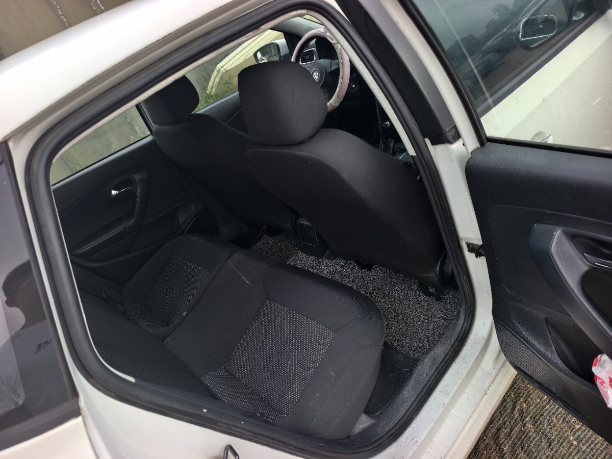Volkswagen Polo 2013 car image #6