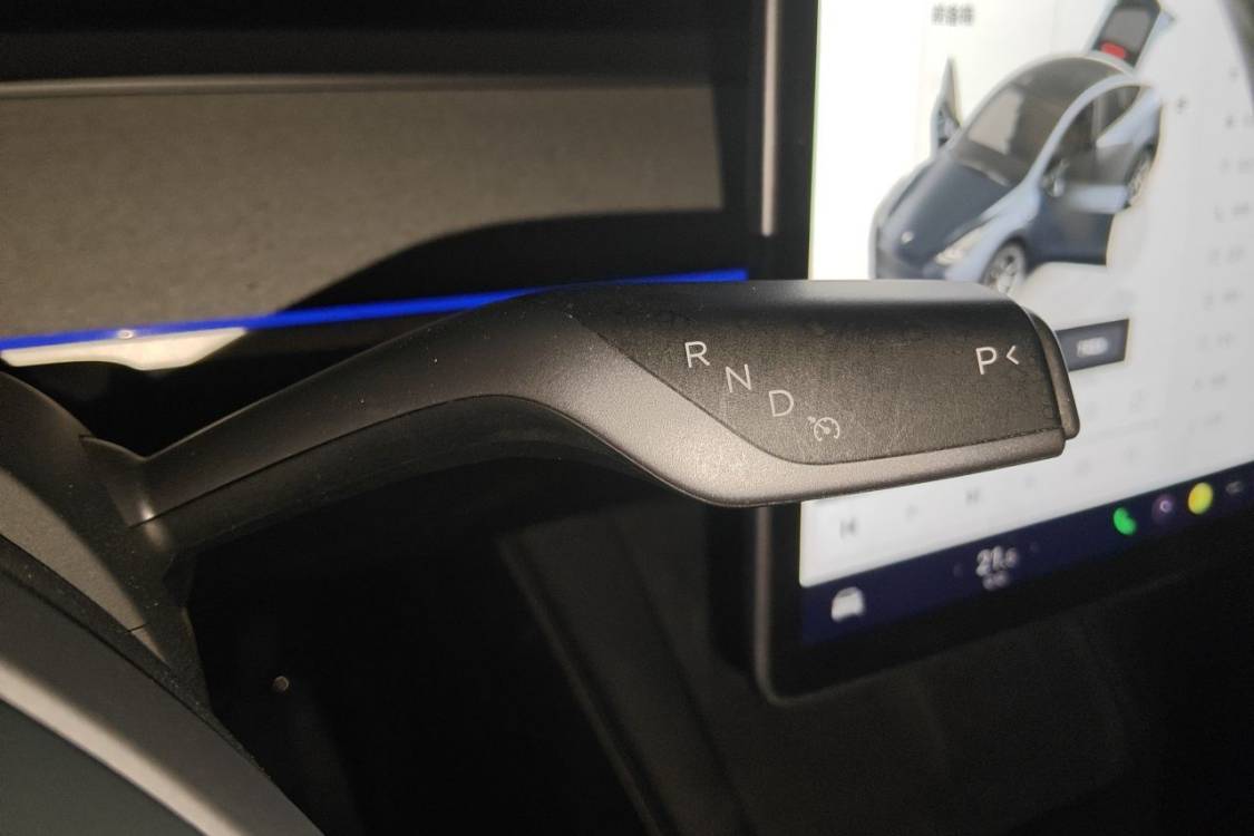Tesla Model Y 2024 #27 Tesla Model Y 2024 imagen de coche #27