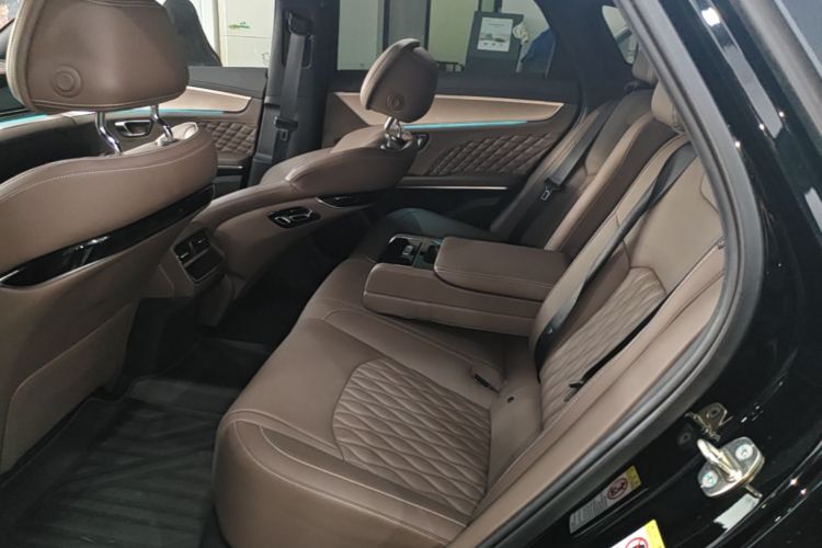 BYD Han 2024 immagine di auto #17
