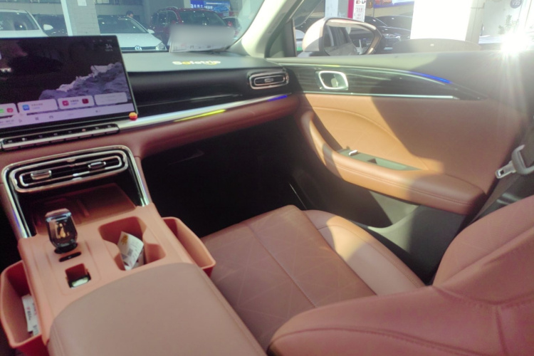 GEELY Emgrand 2026 car image #20