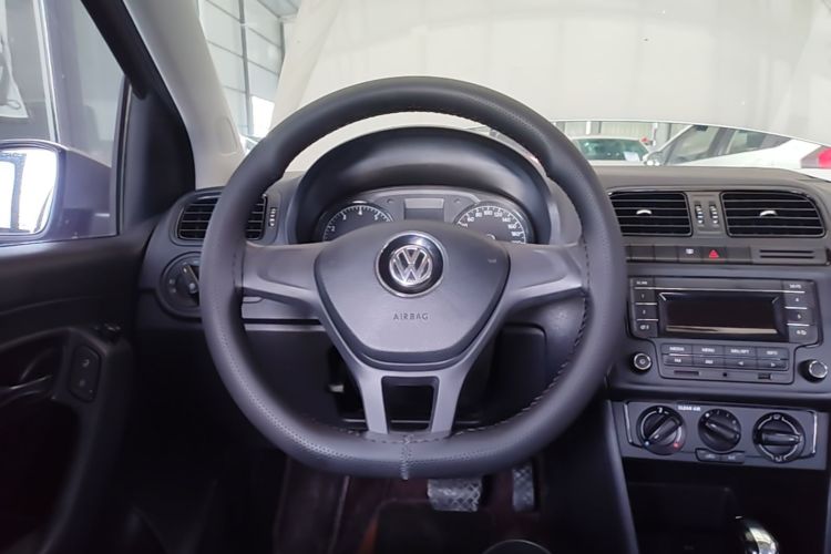 Volkswagen Polo 2016 #11 Volkswagen Polo 2016 car image #11