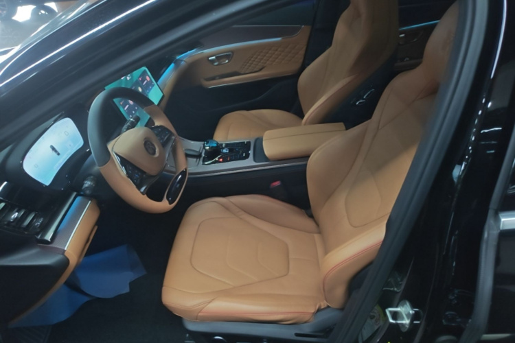 BYD Han 2022 car image #18