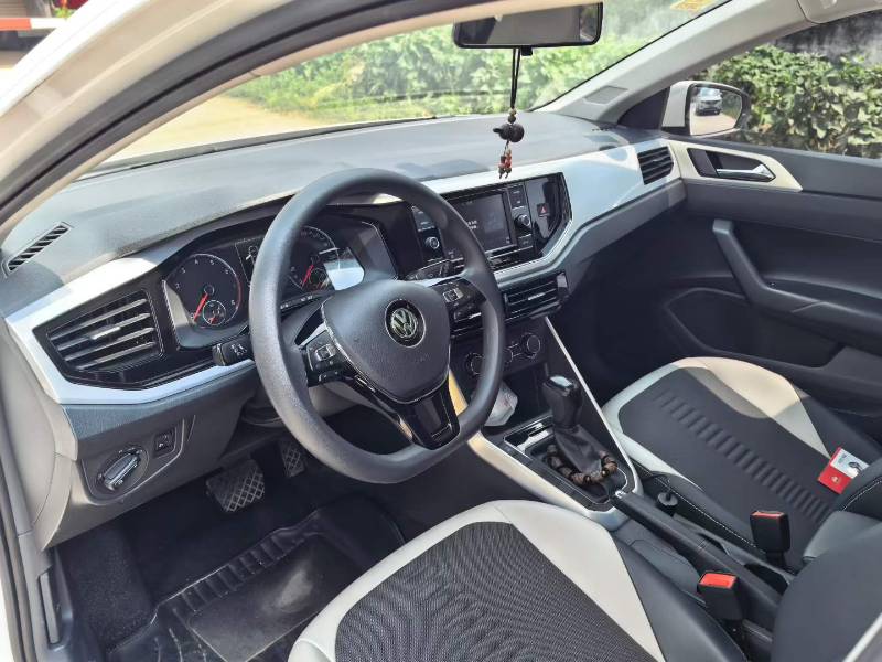 Volkswagen Polo 2021 car image #4