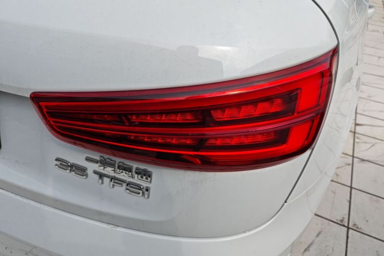 Audi Q3 2017 #8 Audi Q3 2017 car image #8