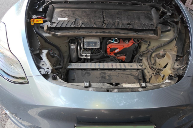 Tesla Model Y 2024 car image #22