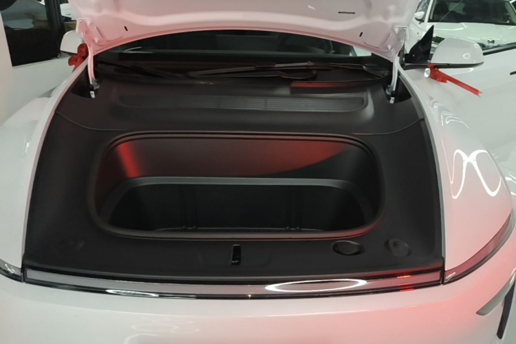 Tesla Model Y 2026 #25 Tesla Model Y 2026 car image #25
