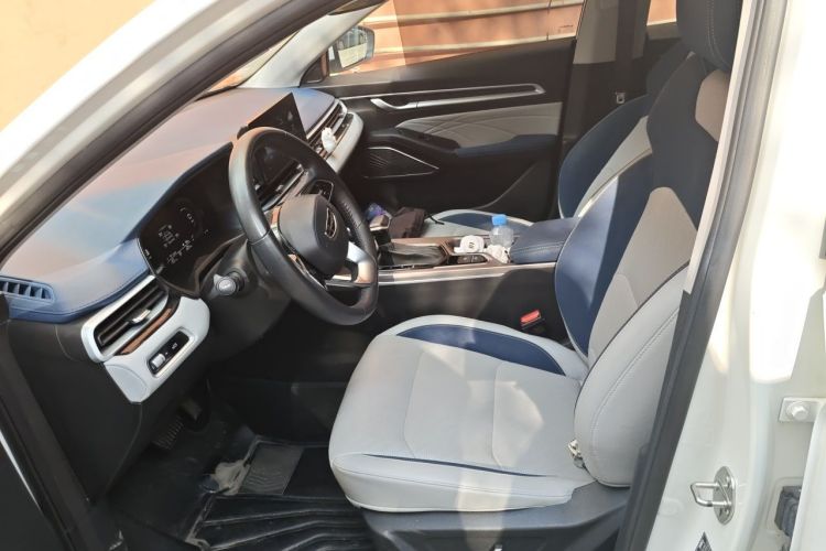 GEELY Emgrand 2022 #15 GEELY Emgrand 2022 car image #15