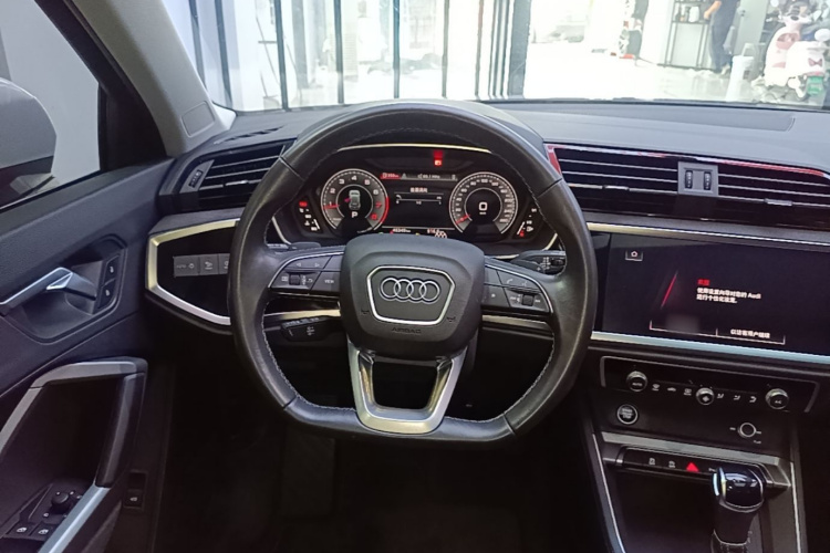 Audi Q3 2023 #15 Audi Q3 2023 car image #15