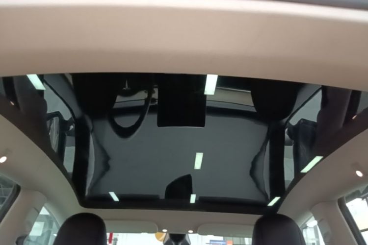 Tesla Model Y 2022 #18 Tesla Model Y 2022 car image #18