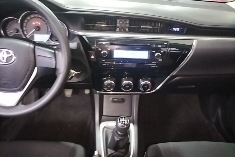 Toyota Corolla 2016 car image #13
