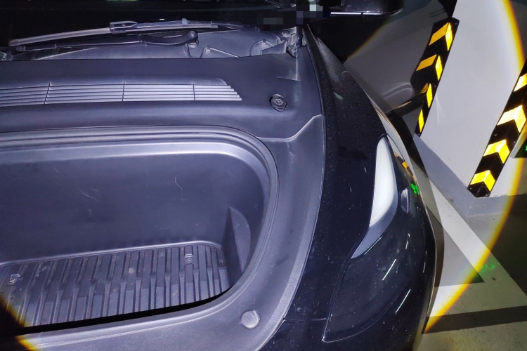 Tesla Model Y 2022 car image #28