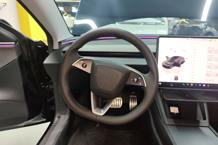 Tesla Model 3 2025 #11 Tesla Model 3 2025 car image #11