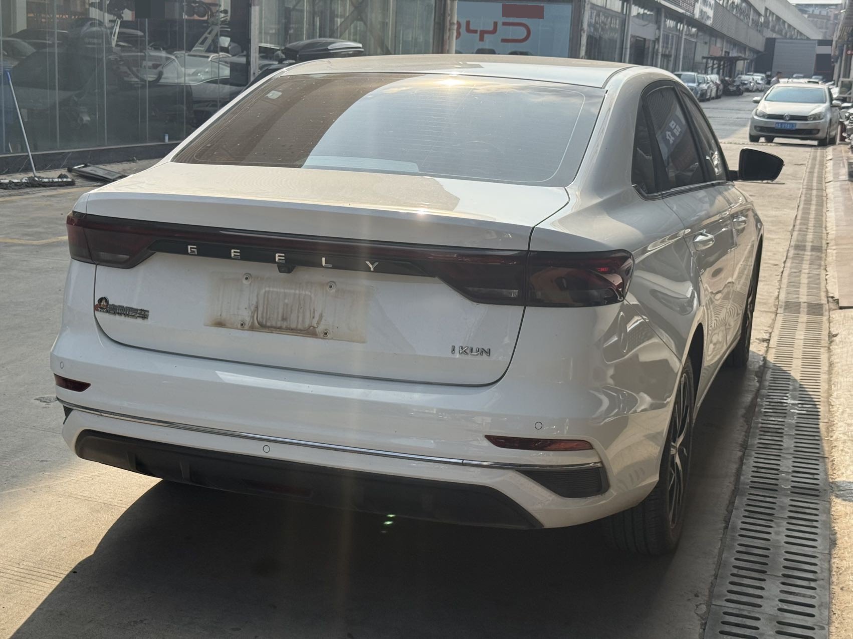 GEELY Emgrand 2023 #4 GEELY Emgrand 2023 صورة سيارة #4