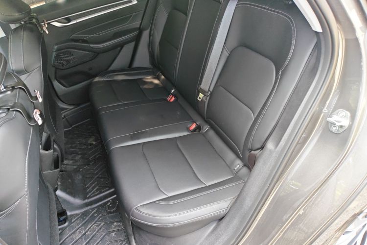 GEELY Emgrand 2025 immagine di auto #10