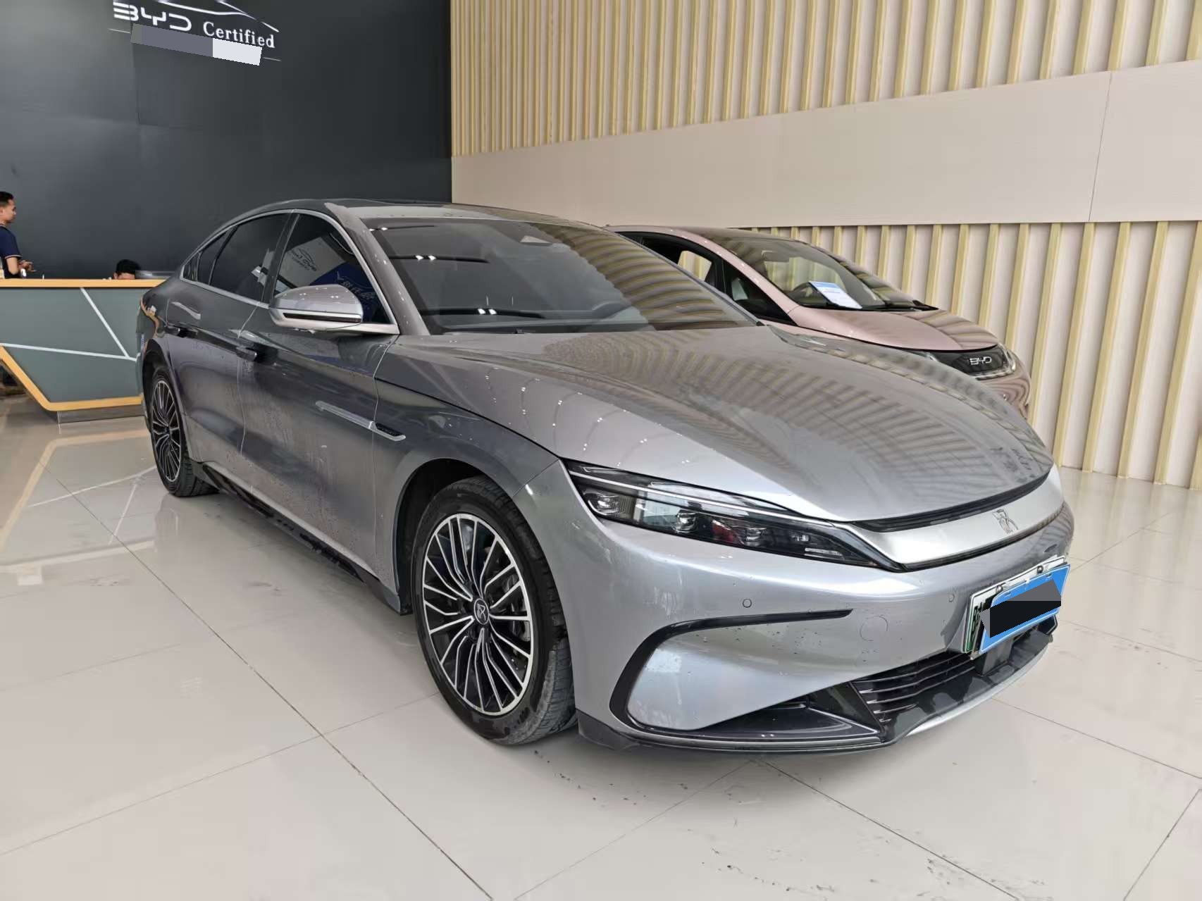 BYD Han 2023 car image #3