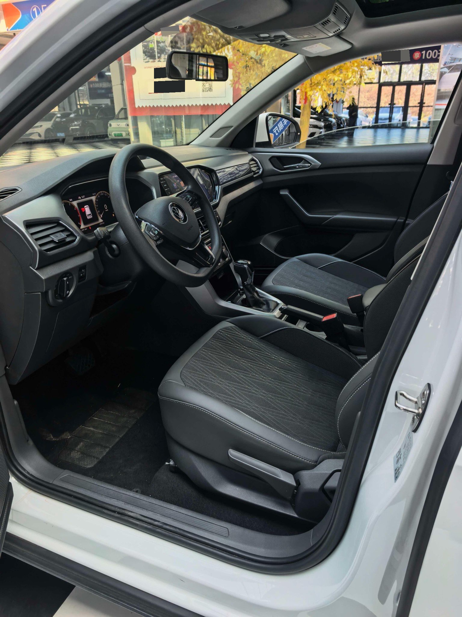 Volkswagen T-Cross 2022 صورة سيارة #6